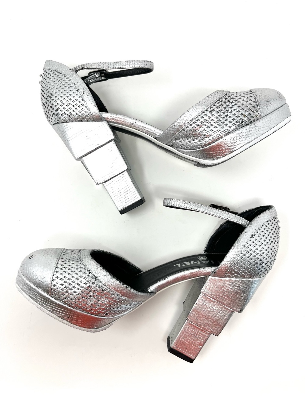 Vintage Chanel Silver Leather CC Logo Cap Toe Platform High Heels Pumps 36.5 - Picture 6 of 15